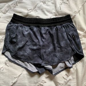 Lululemon tracker IV short